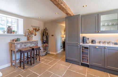 Snowshill Village Cottage | Charming Cotswold Cottage: Family-Friendly Retreat in Snowshill