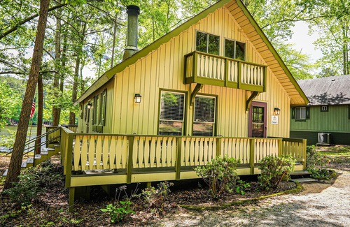 Pine Mountain Ski Chalet | Scenic Cottage with Pool Near Lake Innsbruck & Wildlife Safari