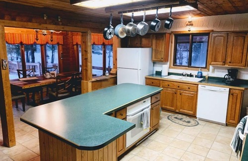 Lake Tomahawk Cabin | Cozy Lake House Retreat with Pool & Breathtaking Views