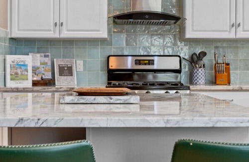 Plymouth House | Custom Built Country Home with Game Room & 10/10 Rating