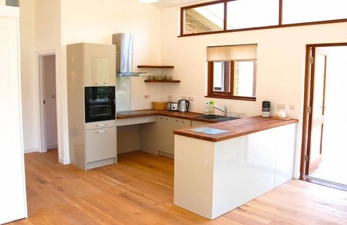 Colyton House | Eco-Home Retreat with Ocean View in Coastal Devon