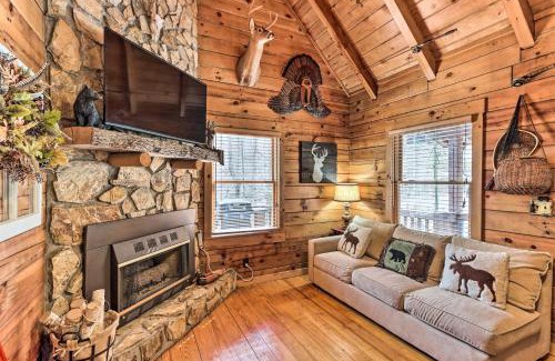 Walnut Mountain House | Inviting Ellijay Cabin with Pool & Pet-Friendly Amenities