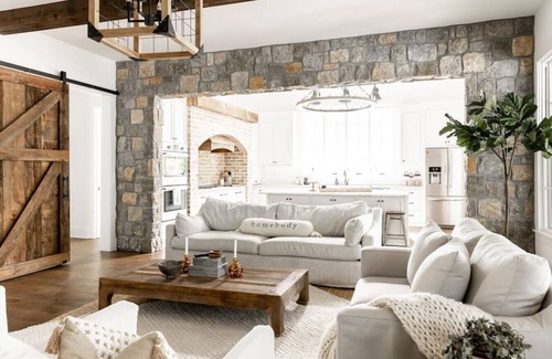 Franklin House | Unforgettable Estate in Leiper's Fork with Pool & Spa
