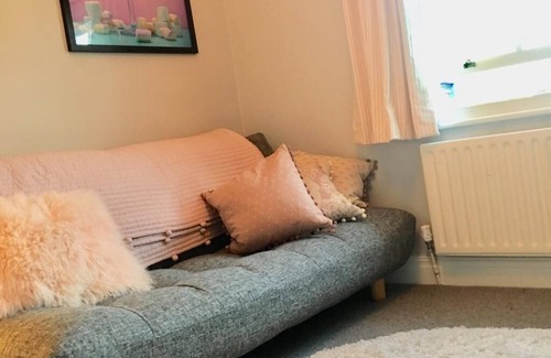 Haverstock Apartment | Cozy Flat in Camden Town for Your Perfect Getaway