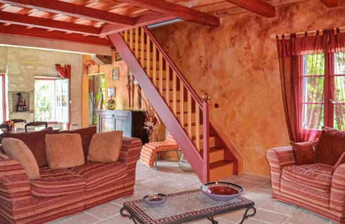 Saint-Quentin-de-Caplong House | Inviting 2-Bedroom Retreat in St. Quentin de Caplong