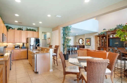 Rural Estates House | Elegant Lakeview Home with Pool, Spa & 9/10 Guest Rating