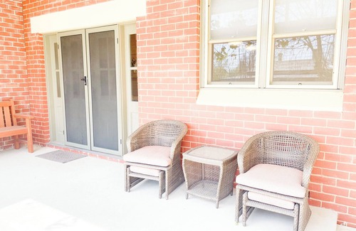 Wagga Wagga Apartment | Stunning fusion of classic elegance and modern luxury!