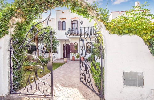 San Felice Circeo House | Family-Friendly Getaway Steps from San Felice Circeo Beaches