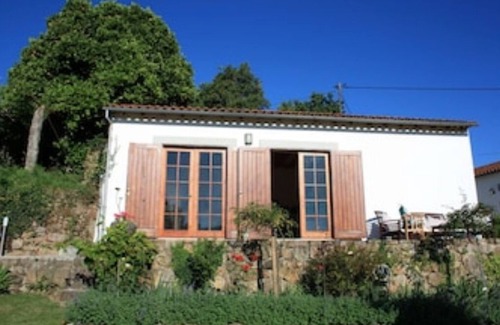 Fontoura Villa | Serene Retreat with Pool & Ocean View, Rated 9.8/10