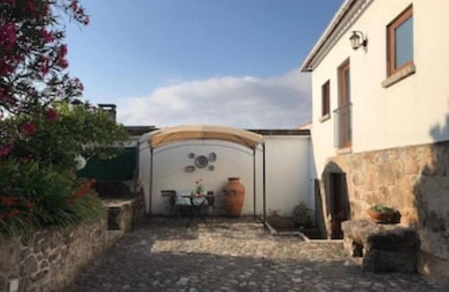 Fontoura Villa | Serene Retreat with Pool & Ocean View, Rated 9.8/10
