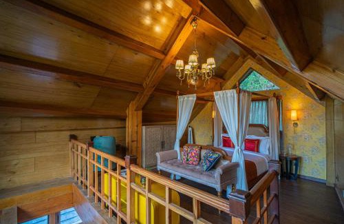 Shyamkhet Villa | Stunning Hillside 3 BHK Gateway With Indoor Pool, Attic and Classy Interiors