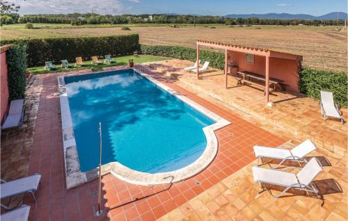Riudellots de la Selva House | Spacious 8 Bedroom Home with Pool in Riudellots