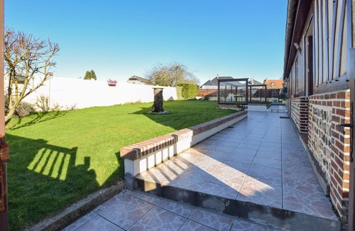 Criquetot-lʼEsneval House | Relax in a Cozy Vacation Home with Spa and Pet-Friendly Perks