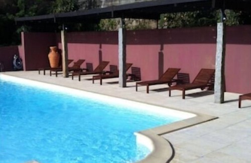 Valenca Villa | Ideal Holiday Villa with Pool Near Spain's Beaches & River