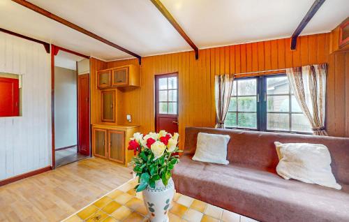 Egriselles-le-Bocage House | Stunning Home In Égriselles-Le-Bocage