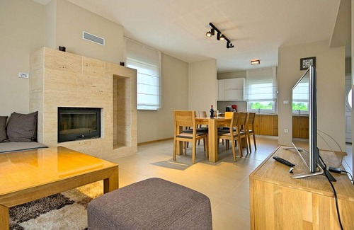 Kastelir-Labinci House | Spacious 4-Bedroom Stay with Pool in Kastelir-Labinci