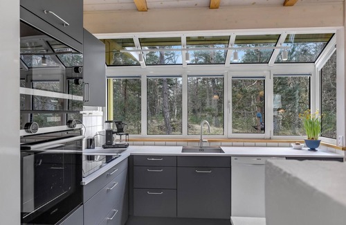 Pedersker House | Spacious 4 Bedroom Retreat with Oceanfront Views in Aakirkeby