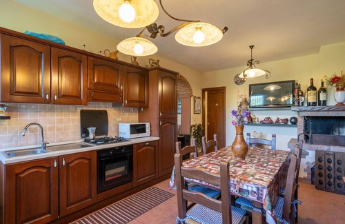 Pieve al Bagnoro House | Inviting 2 Bedroom Stay in Arezzo with Private Pool