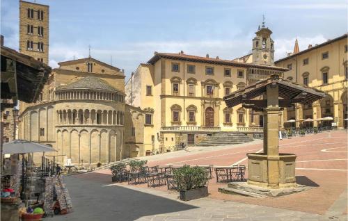 Ponte Buriano House | Beautiful Home in Arezzo with Pool and Wifi Access