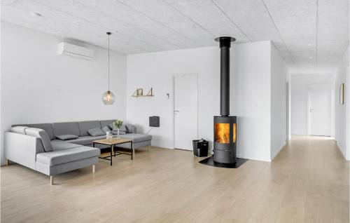 Hvidbjerg Strand House | Cozy Retreat in Børkop with Sauna and Family-Friendly Perks