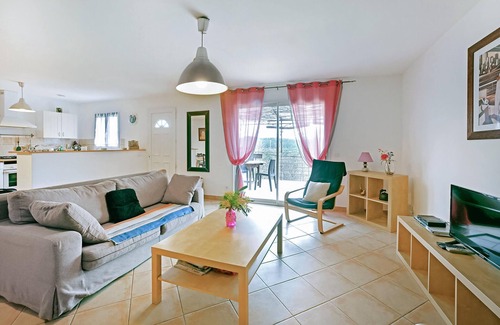 Bordezac House | Ideal 3-Bedroom Retreat in Bordezac with Private Pool