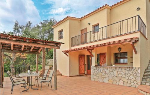 Rio d'Oro House | Inviting 4 Bedroom Home with Pool in Calonge for Families