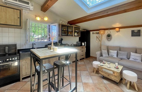 Carces House | Exceptional 2-Bedroom Getaway in Carcès with Pool & Spa
