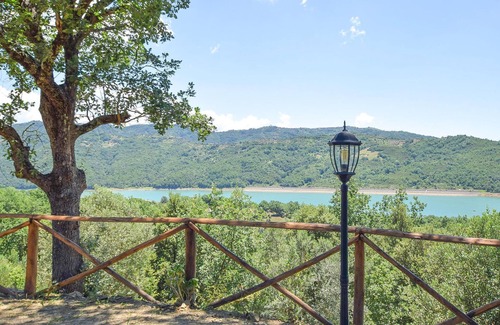 Cicerale House | Relaxing 2-Bedroom Stay in Picturesque Cicerale
