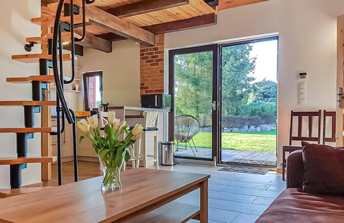 Cieciorka House | Stunning home in Cieciorka