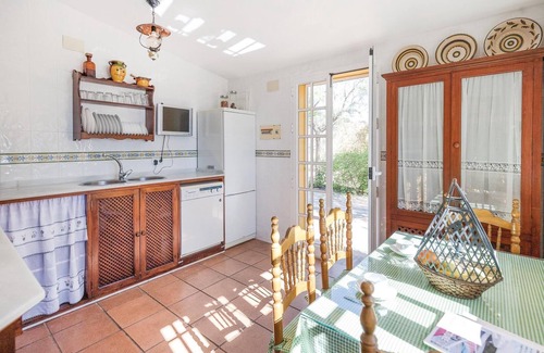 Constantina House | Beautiful 4 Bedroom Stay with Private Pool in Constantina