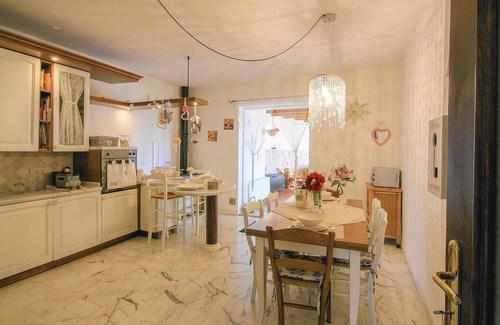 Carrara House | Family-Friendly 4 Bedroom Retreat in Codena with Pool
