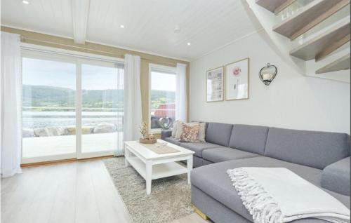 Eidsvag House | Inviting Oceanfront Home in Eidsvg, Romsdal with Kitchen
