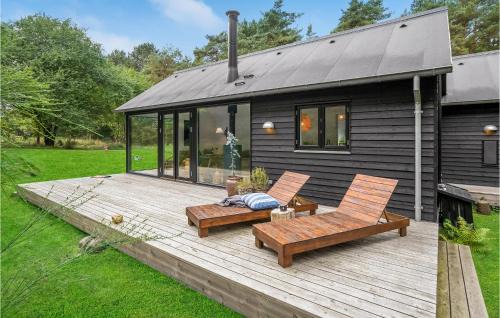 Faarevejle House | Inviting Home in Fårevejle with Fully Equipped Kitchen