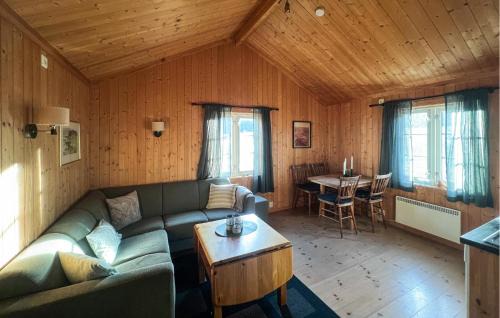 Hundorp House | Stunning Home In Fåvang With Wifi