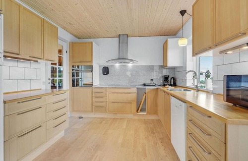 Faaborg House | Relaxing Holiday Home with Ocean View and Sauna Retreat