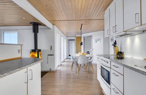 Bøjden House | Experience Breathtaking Views at Your Ideal Vacation Home