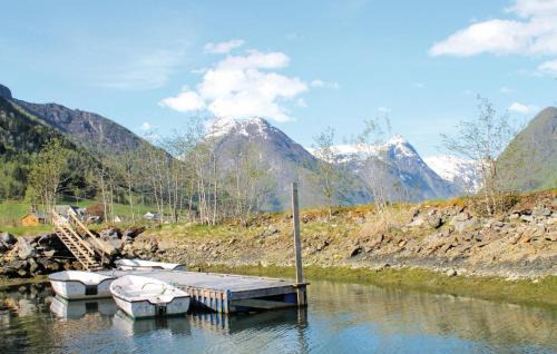 Fjaerland House | Inviting Retreat in Fjordland with Mountain Views