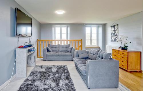 L'Etang-Bertrand House | Cozy Getaway at Nice Home in Létang-Bertrand with Pool