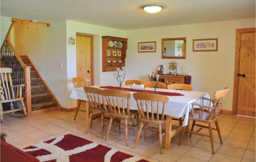 Saint-Pierre-sur-Orthe House | Delightful 4 Bedroom Home in Saint-Pierre-sur-Orth