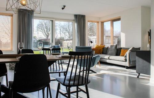 Idskenhuizen House | Stunning Home In Idskenhuizen - With Wifi