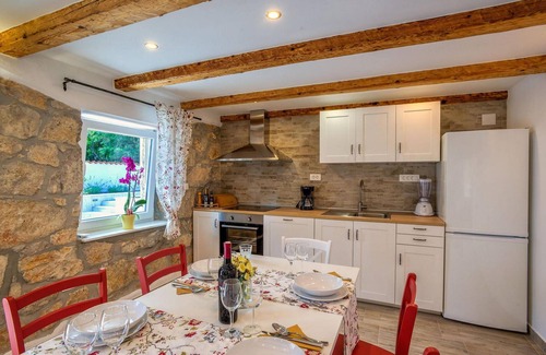 Jadranovo House | Family-Friendly Villa Vele Skale Steps from the Beach