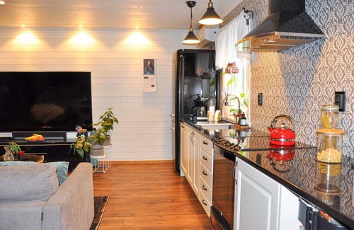 Karlstad Municipality House | Relaxing 3-Bedroom Retreat with Lake Views in Karlstad