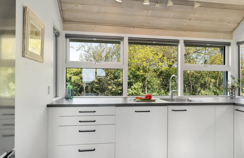 Knebel House | Spacious 5 Bedroom Retreat in Knebel with Ocean Views