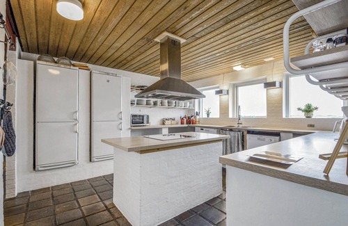 Knebel House | Discover 13 Bedroom Retreat with Oceanfront Views in Knebel