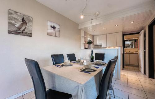 Koksijde House | Delightful Home in Koksijde with Kitchen & Family Amenities