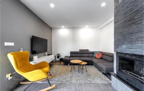 Primosten House | Pet-Friendly 2 Bedroom Home with Pool in Krusevo