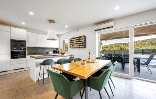 Primosten House | Pet-Friendly 2 Bedroom Home with Pool in Krusevo
