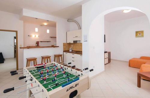 Cove Tri Zala (Zrnovo) House | Unforgettable 9 Bedroom Retreat in Kuciste with Ocean Views