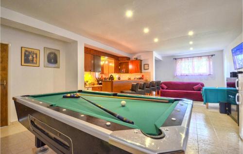 Rogocana House | Discover a Cozy Home in Labin with Pool & Wifi