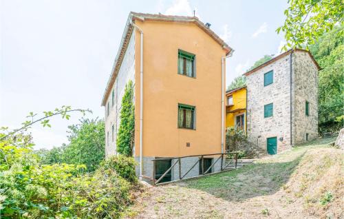 Bagni di Lucca House | Pet-Friendly Retreat in Longoio with Full Kitchen